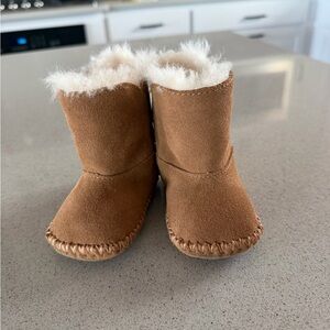 UGG baby boots size 0/1